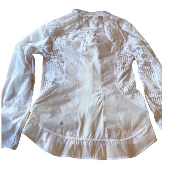 lululemon Shear Layered Jacket with Lace Underlay EUC - Picture 8 of 13